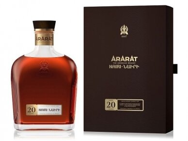 Brendis Ararat Nairi 20 YO su dėž. 0,7 l